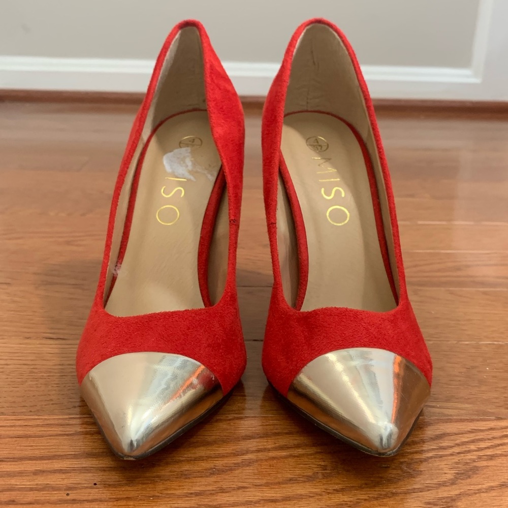 Shoes - Picture 2 of 6